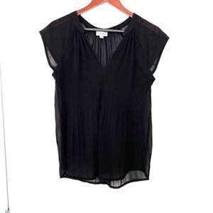 𝅺Guess Sheer Black Top